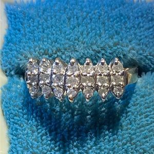 Elegant Clyde Duneier vintage cocktail ring 10k CI 21 Diamonds size 7 circa 1997